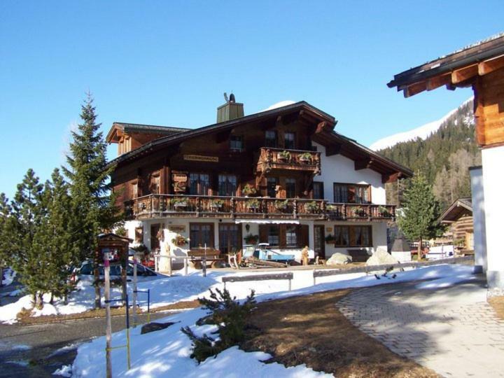 B&B Stiffler-Huus Davos Exterior photo